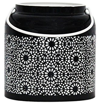 Orientalisches Windlicht Baki handgemacht aus Metall in Schwarz, 15 cm | Handgearbeitete Perforationen und Ornamente lassen bei Kerzenlicht dekorative orientalische Schattenspiele im Raum entstehen.