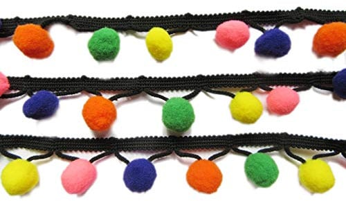 YYCRAFT 4,5 m langes, fransiges Band mit Pompon-Bällen in Regenbogenfarben, zum Nähen geeignet Schwarzer Rand mit bunten Bommeln (Kugelgröße: 12 mm).