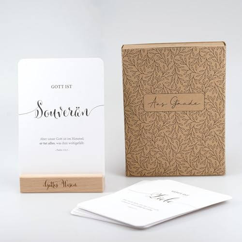 Aus Gnade Kartenset Gottes Wesen s/w · 10 Karten inkl. Holz-Kartenhalter · christliche Geschenke · Postkarten mit Bibelversen