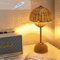 LOGT Modern LED Tischlampe Bambus Weben Tischleuchte Boho Handgefertigter Geflochtener Lampenschirm Nachttischlampe Japanischer Stil Nachtlicht Vintage Dekoratives Leuchte Kleiner Exquisiter