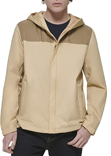 Tommy Hilfiger Men's Lightweight Breathable Waterproof Hooded Rain Jacket Raincoat, Tan/Khaki Colorblock, M