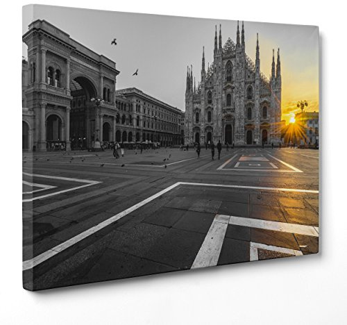 Bild auf Leinwand – gerahmt – fertig zum Aufhängen – Milano Centro – Duomo Moda Fashion – 30 x 40 cm – ohne Rahmen – (Code 1698)