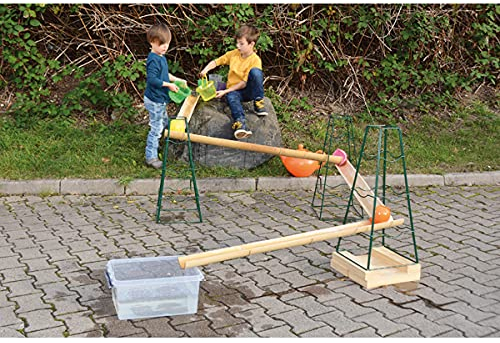 Wasserspielbahn-Set mit Bambus Rinnen, Ständer und Kunststoffbox zum Auffangen des Wassers/Länge je Rinne 120 cm, Breite ca. 9-12 cm/Material: unbehandelte Bambus Rinnen, Kunststoff + Metall