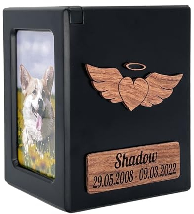 Personalisierte Tierurne aus Holz, 3D-Engelsflügel, Name, Datum & Foto | Personalisierte Tierurne aus Massivholz mit 3D-Engelsflügeln, Foto, Name & Datum; Hundeurne/Katzenurne bis 27 kg.