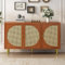 KecDuey Sideboard 129.8X 40x 76cm mit 3 Rattan verzierten Türen Kommode Highboard mit Metallgriffe, für Schlafzimmer & Wohnräume & Büro, Nussbaum (129.8 x 40 x 76 cm, Walnuss)