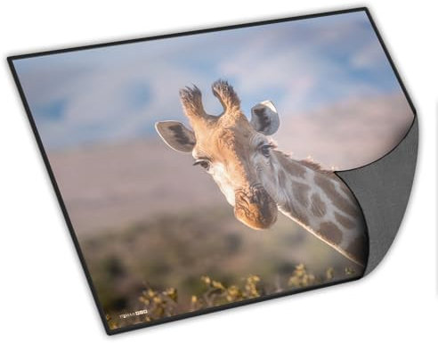 itenga Schreibtischunterlage mit Tiermotiv abwischbar rutschfest glatt 40x53cm Kunststoff Schreibunterlage (Motiv Giraffe)