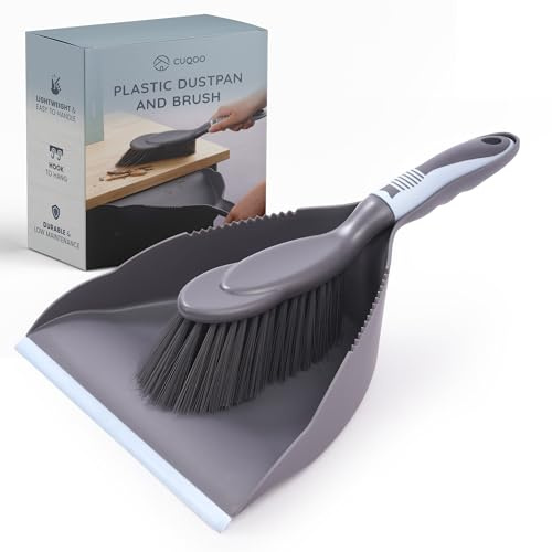 CUQOO Scopa e Paletta | Paletta con Manico Lungo | Pulizia Casa e Ufficio | SET COMPATTO: salvaspazio · esterno · cucina · bordo dentellato · setole rigide · parquet · richiudibile