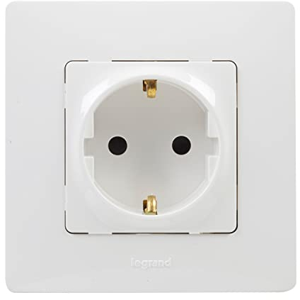 LEGRAND Enchufe 2P+T, Gama Niloé Monobloc, 16A 230V, Mecanismo Completo con Marco, Color Blanco, 396434
