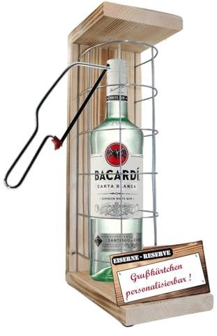 Personalisierte Geschenke für Männer Frauen Geschenkidee mit Namen - Eiserne Reserve Gitter Text rot Bacardi Rum (1 x 0.7 l) incl. Notsäge - Papa Mama Geburtstag Hochzeit
