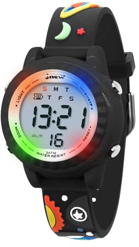 HMJIA 3D Cartoon Design Armbanduhr für Kinder Jungen und Mädchen 3ATM Wasserdicht Kinderuhr mit Wecker/Datum/Stoppuhr/LED (LED Schwarzer Universum)