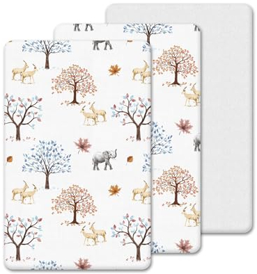 Chicco Next To Me Kompatible Spannbettlaken für Kinderbett – 100 % Baumwolle 2 Spannbettlaken, 1 wasserdichter Matratzenschoner – atmungsaktiv, weich und antiallergisch (Tiere & Bäume, 85 x 51 cm)