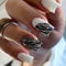 MouyouGlow Press on Nails Kurz,Square Schwarz Weiß Zebra Muster Fake Nails Kunstnägel mit Nagelkleber,Animal Print Black White Künstliche Fingernägel