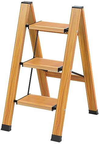 KULACO Klappleiter, Trittleiter 3 Stufen Klappbar, Aluminium Klapptritt, Tragbare Stufenleiter, Rutschfeste Haushaltsleiter bis 150 kg, Multifunktionsleiter Holzmaserung Design für Küche, Bad, Camping