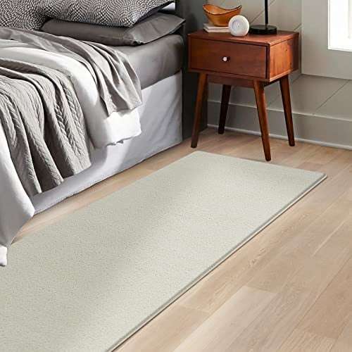 KARAT Bettvorleger Dynasty - edle Velours Bettumrandung - Teppich Läufer für Schlafzimmer Wohnzimmer - Flauschiger Teppichläufer (80 x 120 cm, Creme)