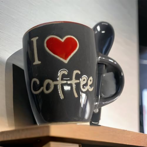TAZZINA CAFFE’, IN CERAMICA CON CUCCHIAINO INTEGRATO, CON SCRITTA “I LOVE COFFEE”, ALTEZZA 6.5CM, CAPIENZA 65 ML. (Bianco_grigio)
