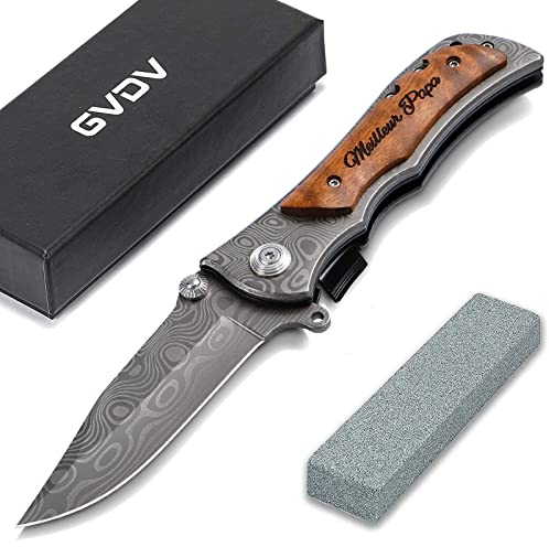 GVDV Couteau Pliant Gravé Meilleur Papa avec Pierre à Aiguiser - Pliable de Survie Chasse en Acier Inoxydable 7Cr17, Poignée en Bois, Blocage de Sécurité, pour Homme