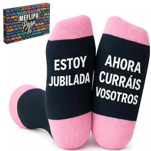 Regalos Jubilacion Hombre Mujer Calcetines Divertidos Jubilado Originales | Incluye Caja Regalo Original, Detalles Feliz Jubilación con Mensajes Graciosos y Personalizados Ideas Kit de Fiesta Broma