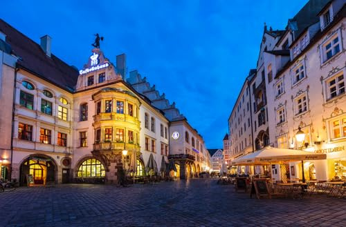 JOCHEN SCHWEIZER Geschenkgutschein: Candle Light Dinner & Fackel-Stadtführung München für 2