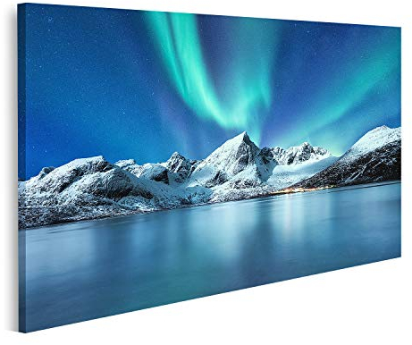 Prime Bild auf Leinwand Aurora Borealis Lofoten Norwegen Nordlicht Berge Reflexion Wasser Winterlandschaft Polarlichter Wandbi