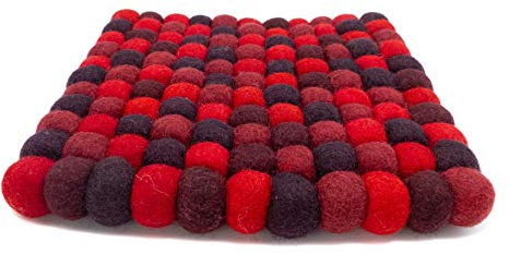 feelz Filzuntersetzer aus Filzkugeln eckig rot dunkelrot 100% Filz (Wolle) Handarbeit Topfuntersetzer bunt quadratisch (20x20cm)