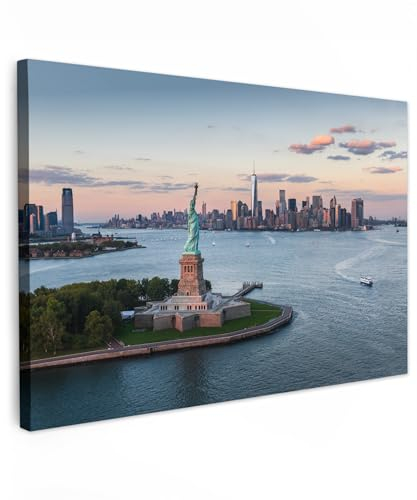 MuchoWow Leinwand Bilder, Einzigartige Wanddeko mit Rahmen, New York - Freiheitsstatue - Skyline, Wandbilder Wohnzimmer, Deko Schlafzimmer 90x60 cm