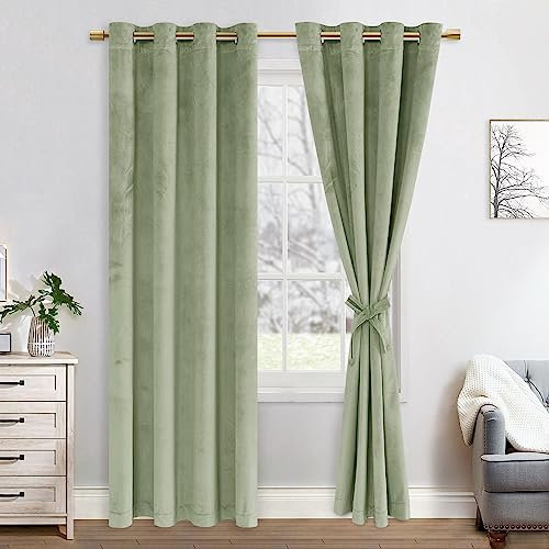 JIUZHEN Lot de 2 Rideaux Velours Occultants Doux et Opaques Rideaux à Oeillets Rideau Thermique Isolant Anti Chaleur et Frois pour Chambre Décoration 140x215cm (LxH) Vert Claire