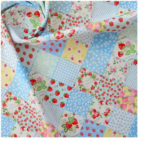 Wisafory 145 x 100cm Baumwollstoff Blumen Designstoff Meterware Stoff Vintage Dekostoff Gardinenstoff Retro gedruckt Fabric für DIY Kunsthandwerk Nähen Kleidung Tischdecke #4 Blaue Erdbeere