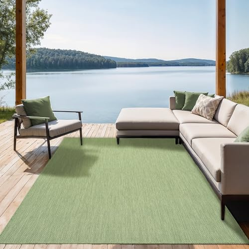 the carpet Mistra – Outdoor Teppich, Wetterfest, UV-beständig & pflegeleicht, für Balkon, Terrasse & Garten, auch für Wohnzimmer & Schlafzimmer geeignet, Grün, 300 x 400 cm