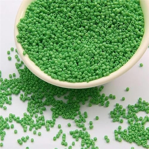 Glass seed beads, metallic Silver glass seed beads, are used to make mini-seed beads bracelets DIY pearl seed beads.(Grass green)
