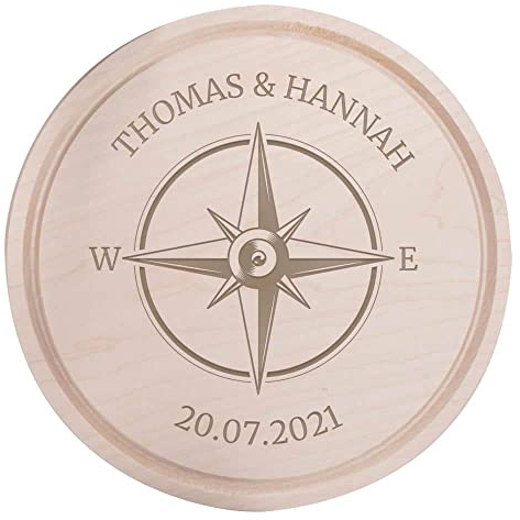 Deitert Frühstücksbrettchen mit Name oder Wunschtext und Datum graviert - Geschenk für Valentinstag, Hochzeit, Geburtstag für Frauen/Männer - Holz Rund, 28 cm Ø, Kompass Gravur