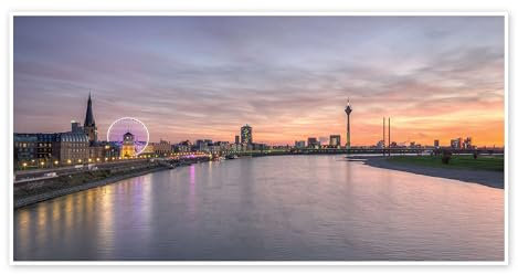 Düsseldorf Skyline bei feuerrotem Sonnenuntergang Poster von Michael Valjak 180 x 90 cm Wandbilder Wanddeko