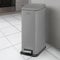 BLACK+DECKER BXBN00014E - Cubo de basura con pedal (20 L, tapa de cierre suave, acero inoxidable, 56 x 22 x 36 cm), color gris