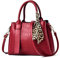 NICOLE & DORIS Damen Handtasche Leder Henkeltasche Tasche Retro Krokodilmuster Designer Schultertasche Frauen Umhängetasche Arbeitstasche Shopper Tote Bag mit Seidentuch Rotwein