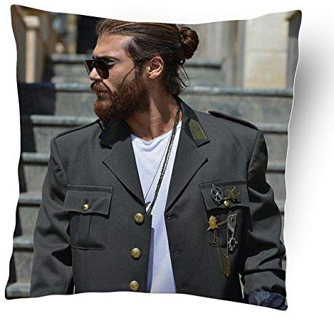Can Yaman Cuscino 17 Idea Regalo Divertente Natale Compleanno Festa Donna Mamma Nonna Personaggi Famosi Collezione Decorazioni casa Divano Letto Serie TV Daydreamer Le Ali del Sogno Bitter Sweet