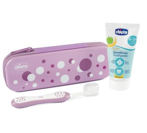 Chicco Baby Zahnbürste und Zahnpasta Set, mit praktischem Case, Set enthält Apfel-Bananen-Zahnpasta und Zahnbürste, für erste Milchzähne, Reiseset, 6-36 Monate, lila