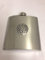 Keltisches We-ip verflochtenes English Pewter Emblem auf Einem Edelstahl, 170 ml Flachmann mit Captive Top