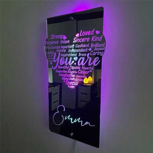 Personalisierte LED Spiegel mit Name, Wandspiegel für Schlafzimmer und Wohnzimmer, Name Nachtlicht, Geschenkidee für Weihnachten, Valentinstag, Geburtstag, Perfekt für Mütter, Ehefrauen, Freundin