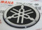 100% GENUINE 45mm Diametro YAMAHA TUNING FORCELLA Decalcomania Adesivo Emblema Logo NERA / ARGENTO In rilievo A cupola A Gel Resina Autoadesivo Moto / Sci Nautico / ATV / Motoneve