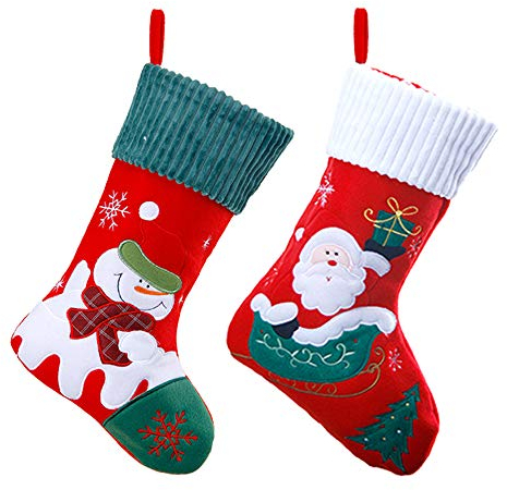 JOJYO 2er Set Filz-Nikolausstiefel zum Befüllen und Aufhängen - Nikolaus-Strumpf - rot/weiß/grün mit weihnachtlicher Stickerei
