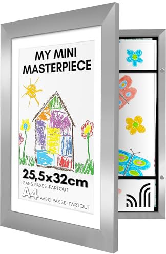 Americanflat A4 Bilderrahmen für Kinderzeichnungen - Silber - Zeigt 22x28 mit Passepartout & 25x32 ohne Passepartout - Verbundholz mit Bruchsicherem Glas - Horizontale & Vertikale Versione