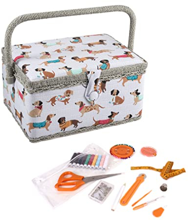 Hobby Gift Esclusiva scatola di immagazzinaggio artigianale pre-riempita con kit da cucito da 94 pezzi incluso, 18,5 x 25,5 x 14,5 cm, cane da salsiccia