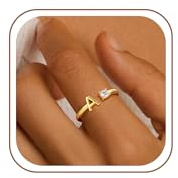 Fezodo Gold Buchstaben Ringe für Damen Mädchen - 14K Gold Vergoldet Wasserfest Ringe mit Buchstaben Stapelring Stapelbar Promise Statement Goldring Geschenke für Frauen Freundin Mädchen Schmuck