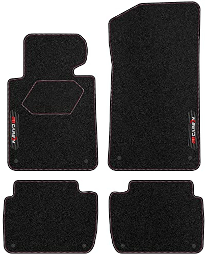MOTOS Personalisierte Velours-Fußmatten Carbon Series passend für BMW 3er E46 1998-2004 - Premium, Carbon, Rot Frischen Sie den Look Ihres Autos mit Velours-Fußmatten im hochmodernen Carbonfaser-Desig