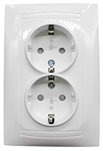 Doble base schuko empotrable 16A, ideal para conexiones eléctricas seguras en hogares y oficinas.