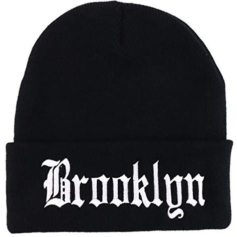 Trendy Apparel Shop Brooklyn Old English Font Beanie mit langen Bündchen, Schwarz, Einheitsgröße