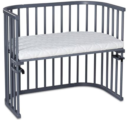 babybay Maxi extra großes Beistellbett aus massivem Buchenholz/Kinderbett Höhe stufenlos verstellbar & umweltfreundlich/mit Matratze, Gitter, Rollen (schiefergrau lackiert)