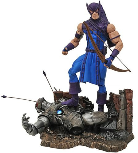 Diamond Select Toys OCT131851 Avengers Hawkeye Figur, Dunkelblau, 18 cm