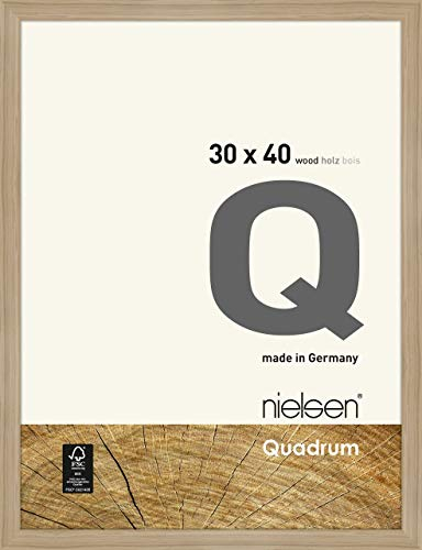 nielsen Bilderrahmen, 30 x 40 cm, Holz, Eiche Natur, Fotorahmen zum Aufhängen im Hoch- & Querformat, Echtglas, Quadrum