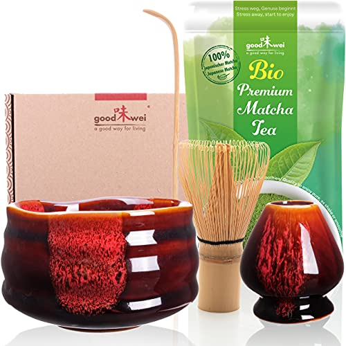 Goodwei Matcha Kit Thé Matcha BIO avec Fouet Bambou, Bol de Cérémonie en Céramique et support à fouet | Coffret cadeau (Akai)