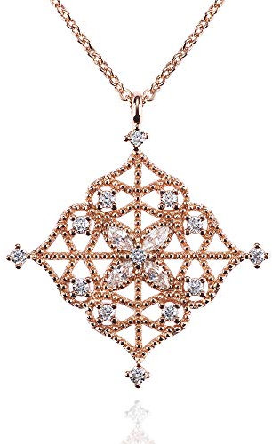 namana Collier Pendentif Or Rose Femme en Arabesque Collier Femme Or Rose serti de Zircons avec des Détails en Filigrane. Chaine et Pendentif Or Rose Femme avec Écrin Cadeau